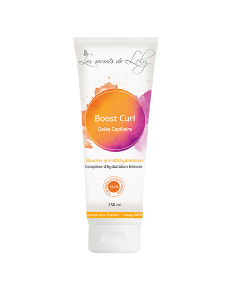 Boost Curl est une gelée capillaire créée par la marque