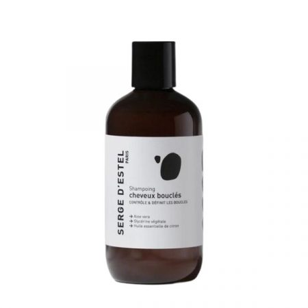 shampoing-cheveux-bouclés (600 × 600 px)